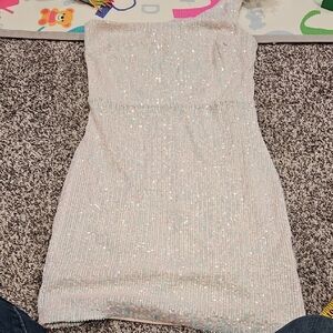 Windsor Beige Sequin Dress Jrs. Large. Please See Photo For Measurements